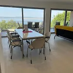 Villa Una