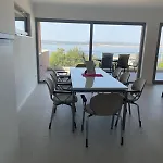 Villa Una *
