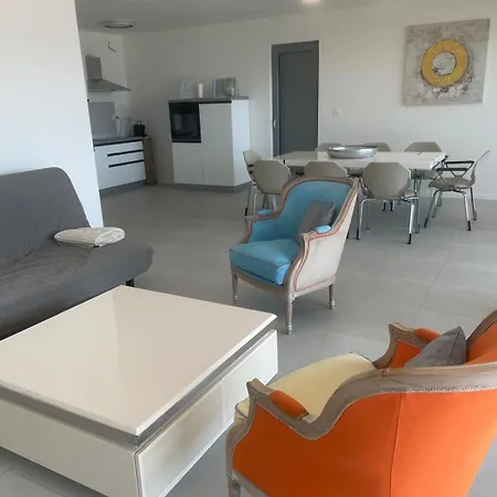 Villa Una